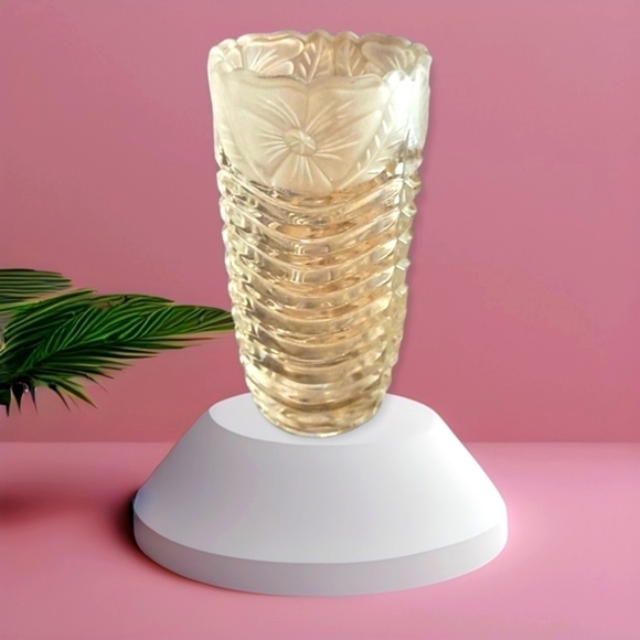 VTG Floral Frosted Leaded Crystal Ripple Cut Vase - Picture 1 of 4